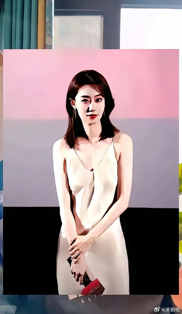 50亿影后，一夜跌下神坛？张小斐没了贾玲，内娱再没人敢捧她！当初50亿票房封神，