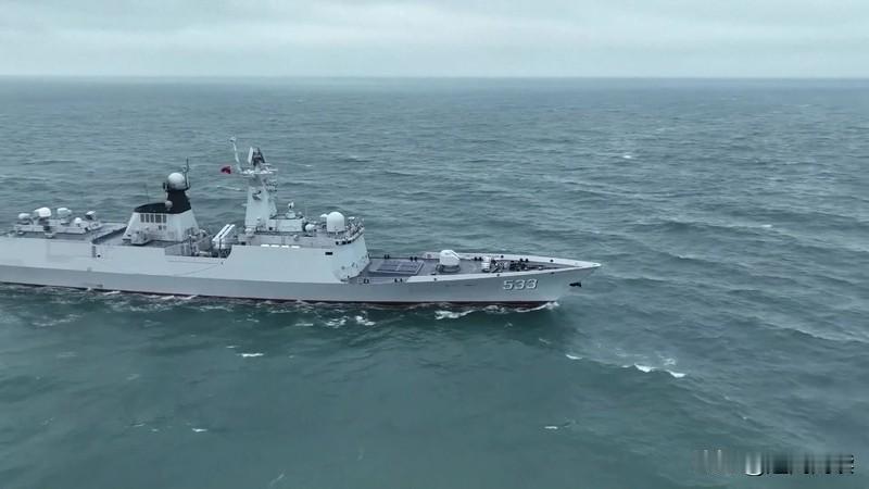 东部战区舰队过航横当水道，突破第一岛链战略再升级！4月19号，东部战区133号