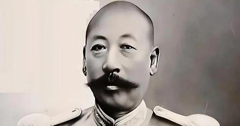 1912年，50岁的曹锟迎娶20岁的富家千金陈寒蕊。新婚夜，一番云雨过后，曹锟倒