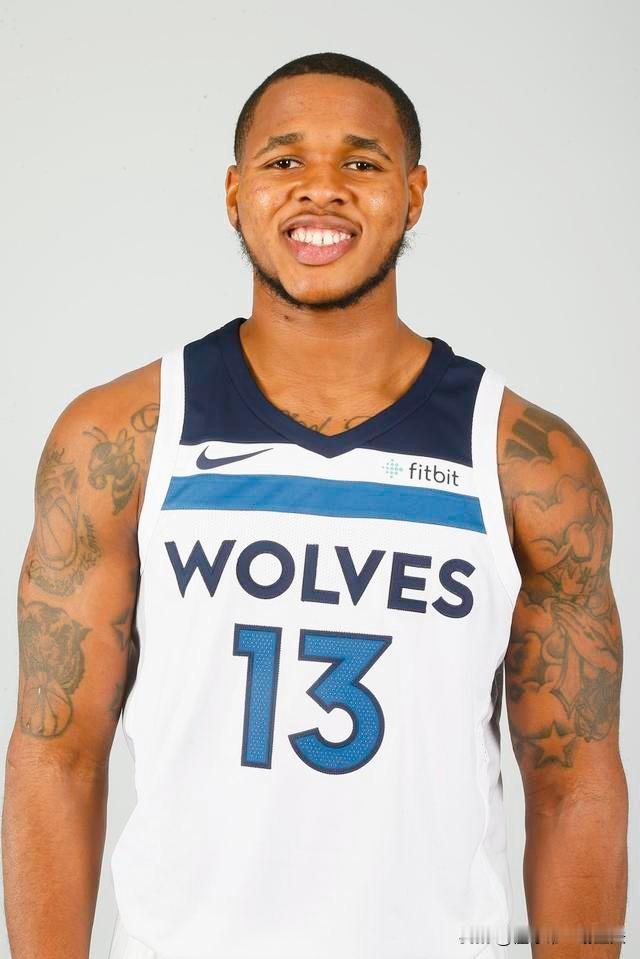 辽宁第五外援老熟人，前锋三选一据媒体透露：辽宁已锁定一位球迷熟知的锋线，科比·