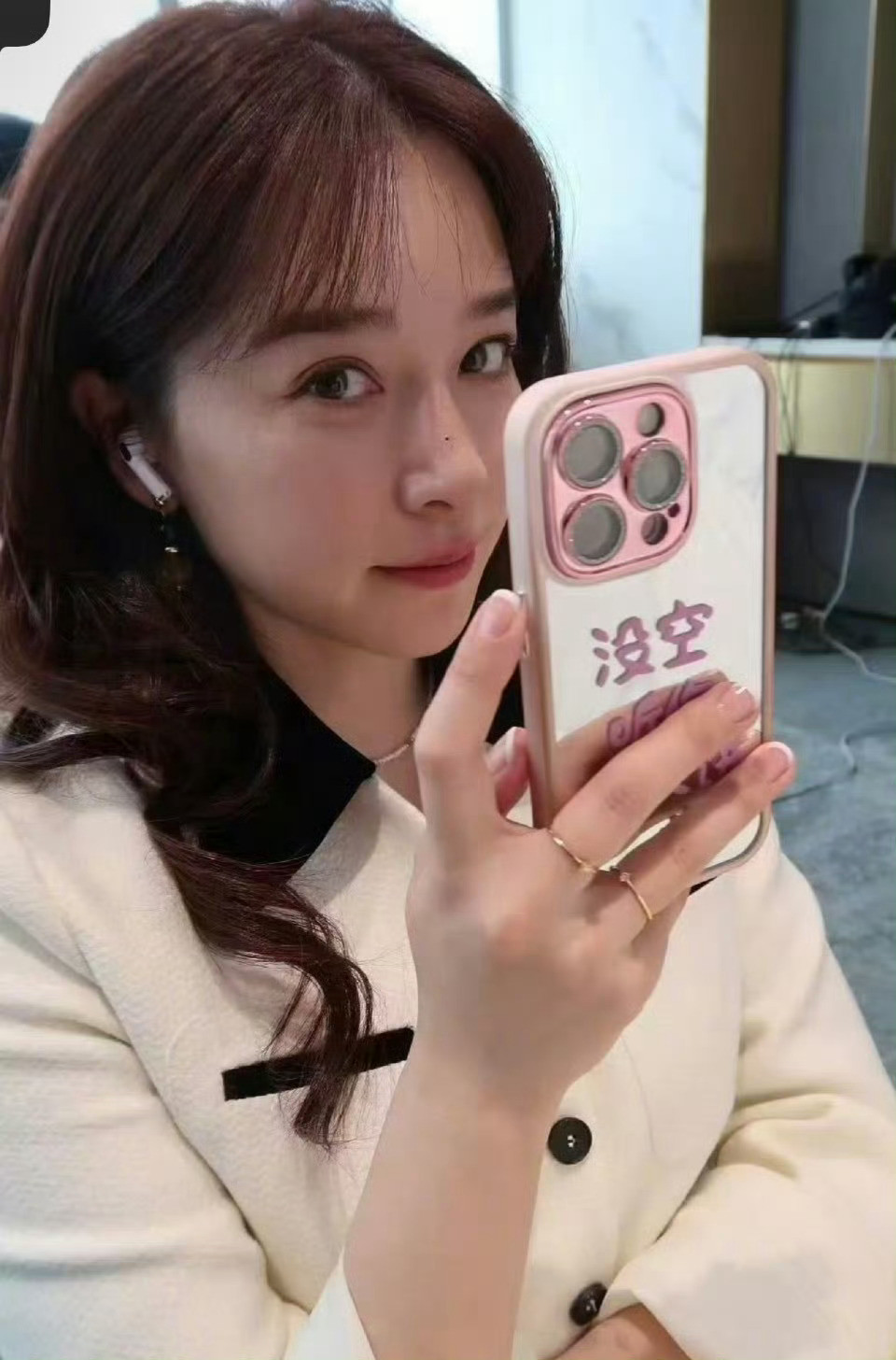 阚清子晒近照阚清子晒近照产后不足两月便复工，阚清子通过健康饮食与适度运动瘦身5