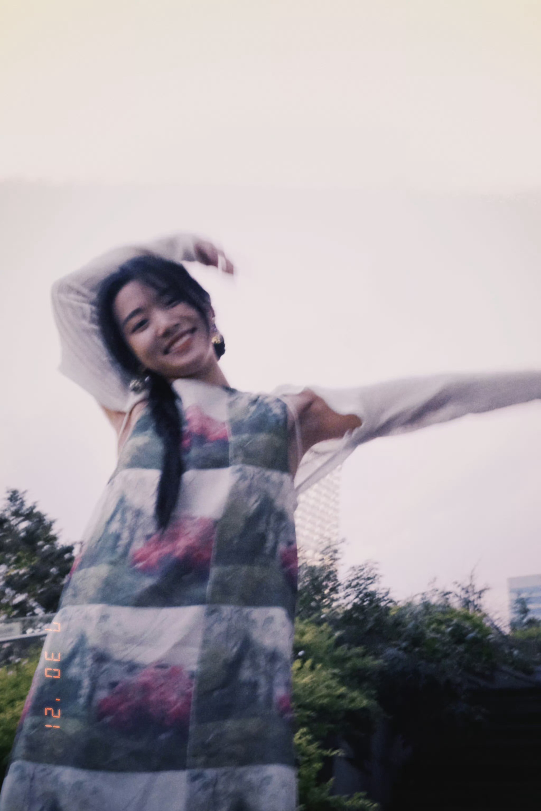 卢昱晓  路过人间  奔向风和自由