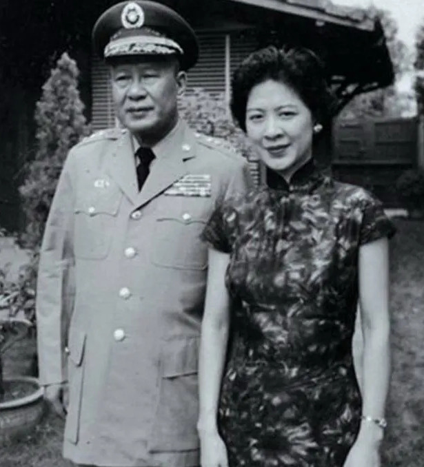 1986年，白崇禧的女儿偷偷潜回大陆，在桂林住了几日后，她找旅馆服务员结账，谁料