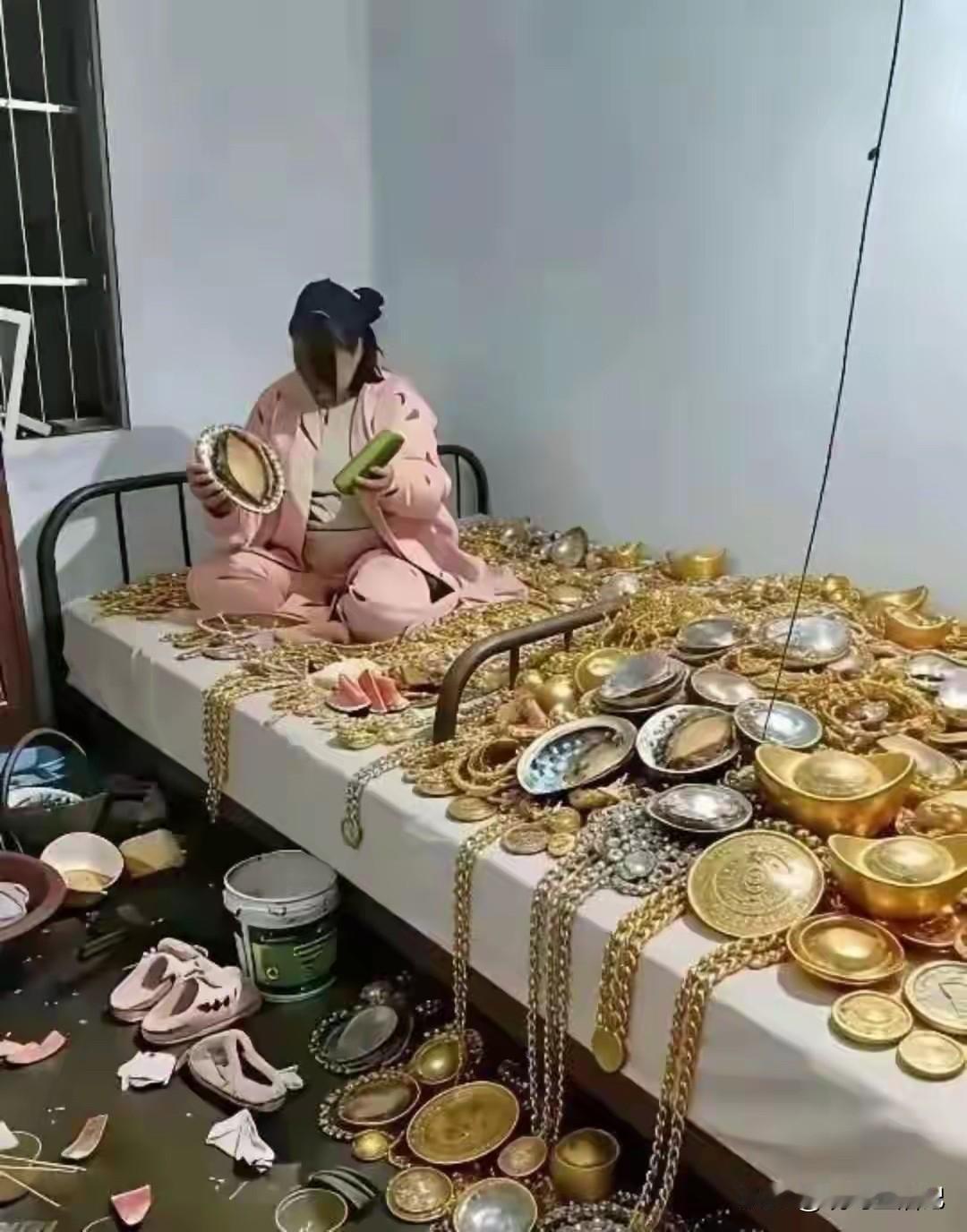 可惜都是工艺品，不然得价值连城了。