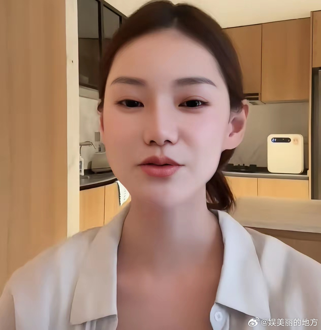 马筱梅这次无语了因为汪小菲说他受不了了她已经不知道怎么安慰好了，事情的起因是马筱