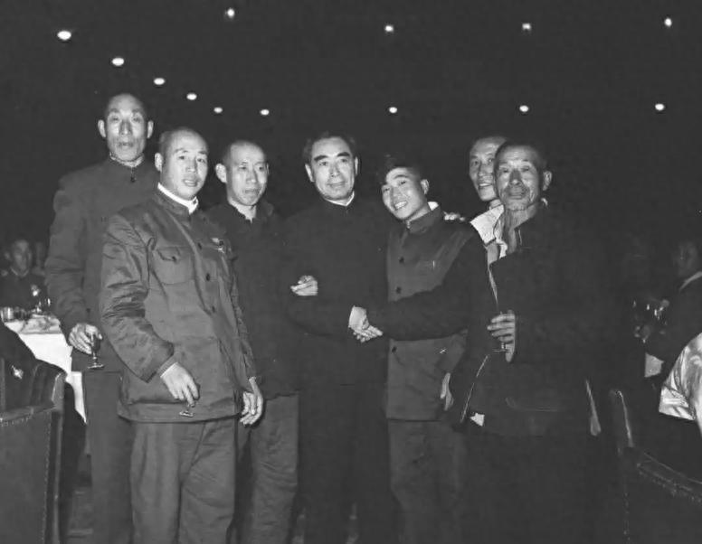 1957年陈郁被调离中央前往广东任省委书记，周总理称这是他们点名要你去的结果