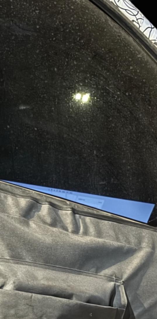 群里传的理想L9改款，前排无缝的大连屏上了，21英寸的轮胎宽度也达到了2