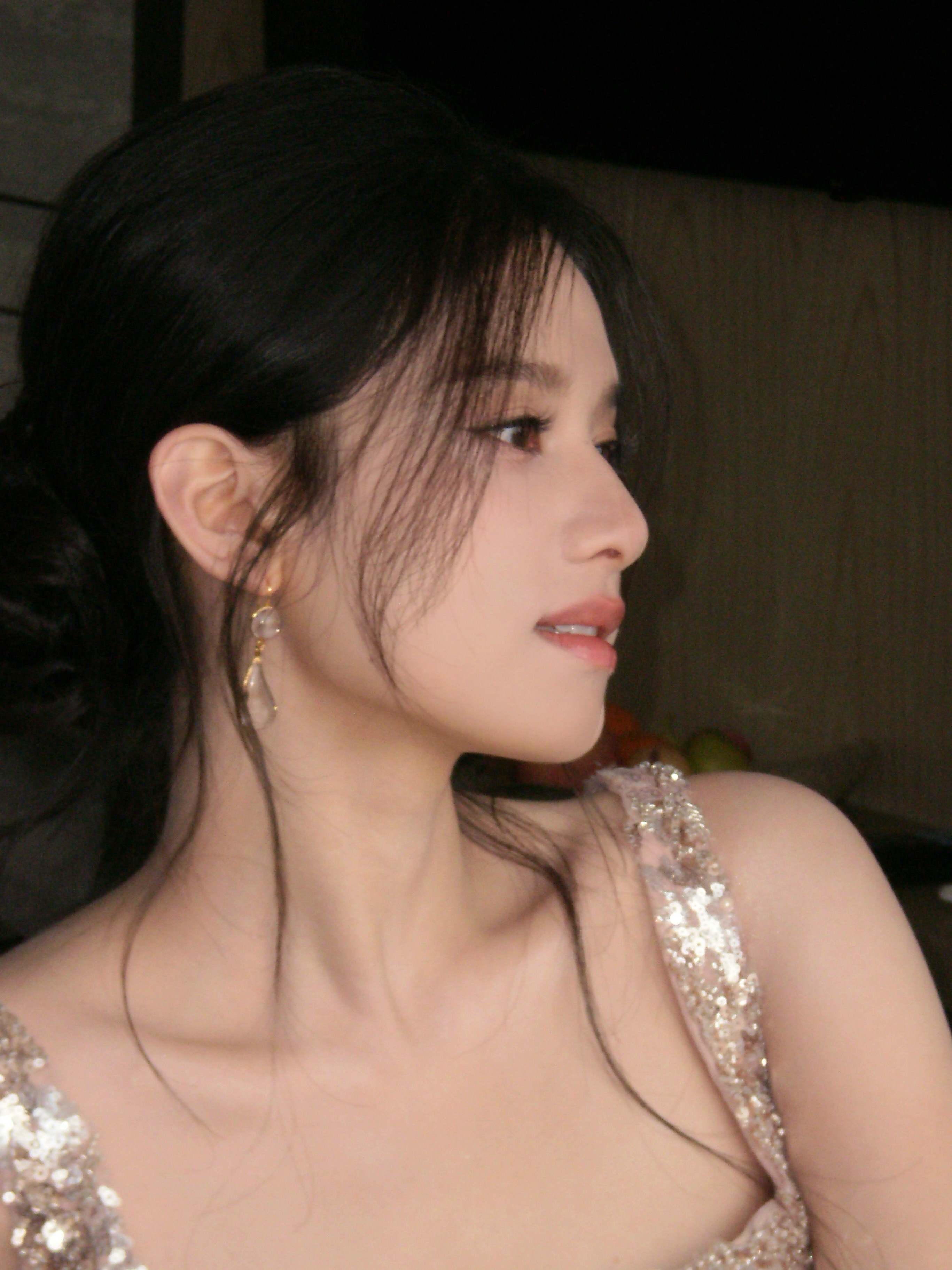 李现张婧仪新剧婚礼迎宾牌张婧仪在复制粘贴的时代，你是手写的诗