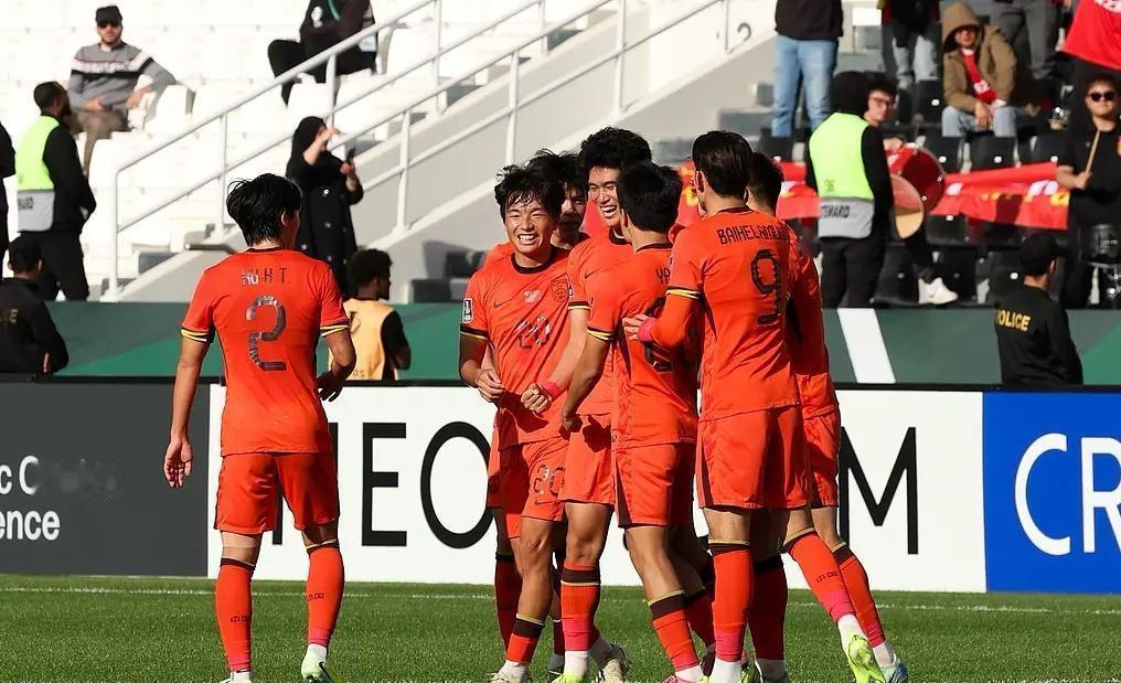 说真的，每次大赛前都有人问：这回咱U23能夺冠不？现实点说，难度不小。看看隔