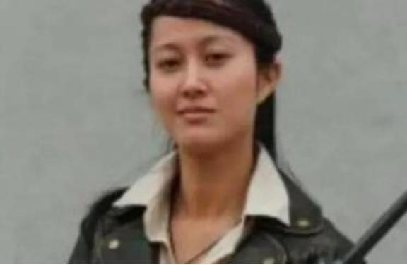 “谁能杀鬼子，我就和他睡觉！”1943年，女土匪吕芪见很多男人垂涎她的美色，说道