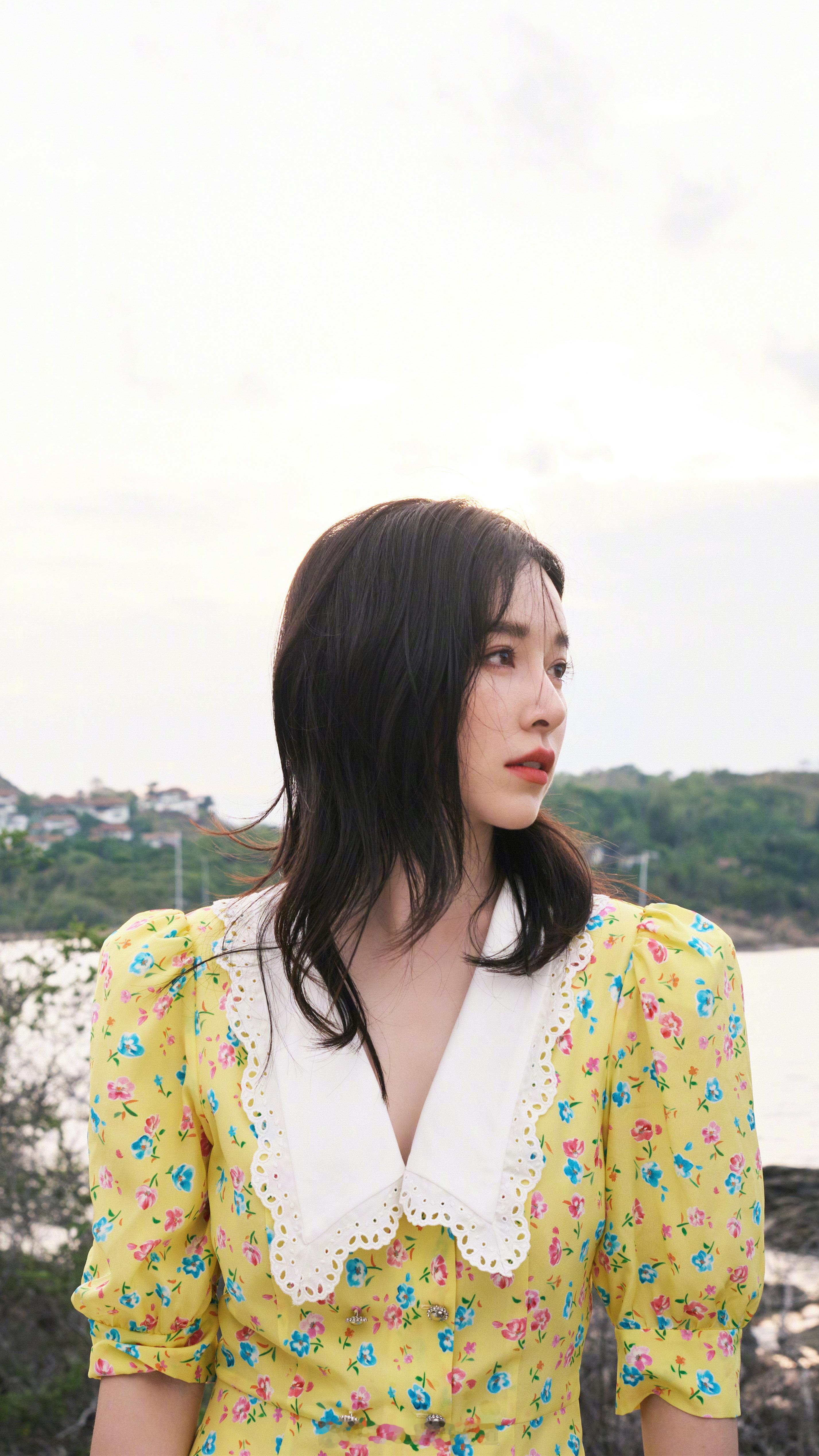 2023-10-15阚清子夏日碎花裙自带仙气