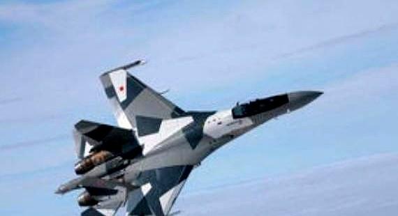 2000年，一架不明身份的飞机侵入我国领空，我空军紧急升空拦截，谁知，来犯飞机不