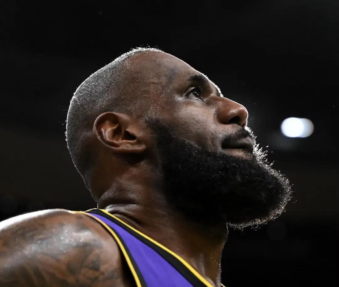 依然还是很抢手，侠勇船骑报价詹姆斯！今日ESPN记者DaveMcMenami