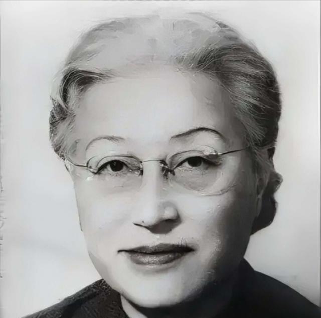 1971年，84岁的蒋介石收到了前妻陈洁如的遗书，书信中寥寥数语，道尽了这个女人