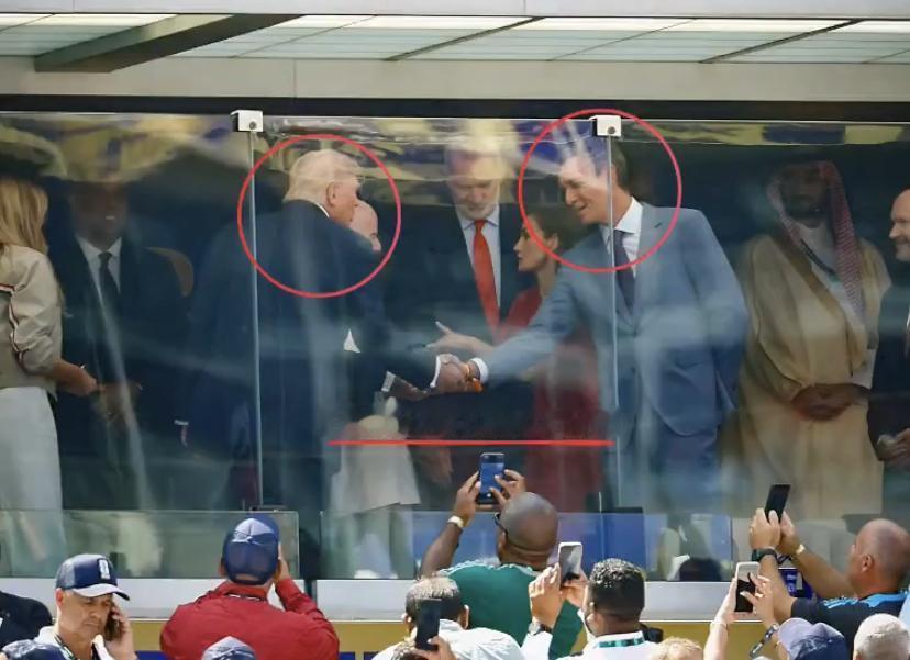 特朗普曾发誓绝不会和西班牙首相握手，而世界杯决赛改变了这一切。在2026年世