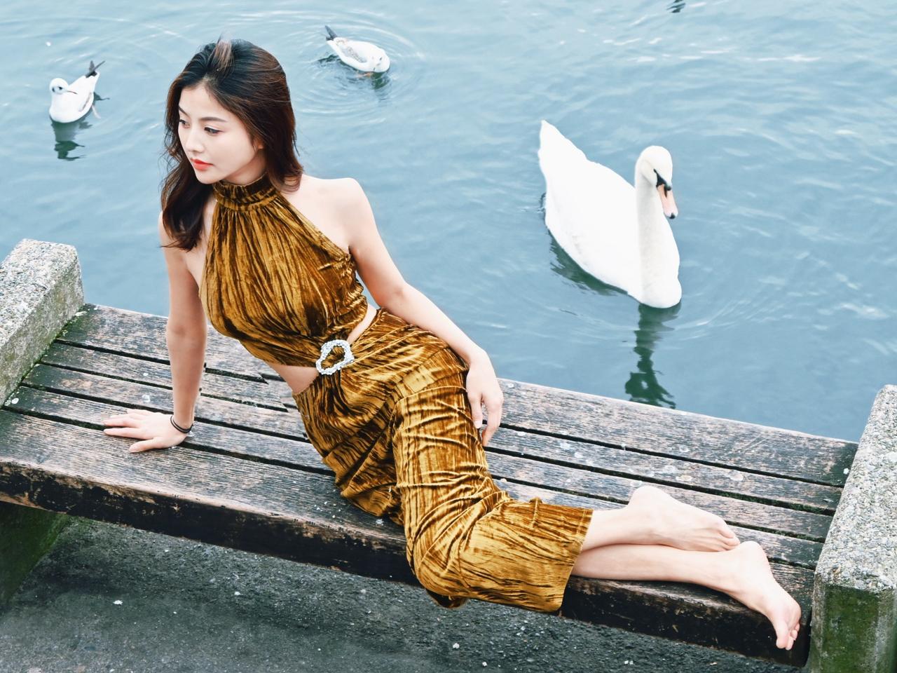 春江水暖鸭先知