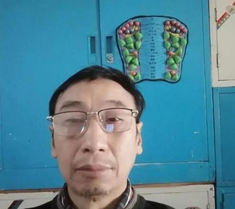 现在中国面临的最大问题，其实不是台湾问题，也不是和美国、日本之间的分歧，咱们如今