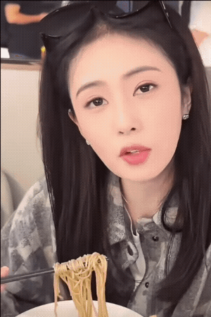 白鹿现在vlog都要我提醒你拍了吗白鹿白鹿现在vlog都要我提醒你