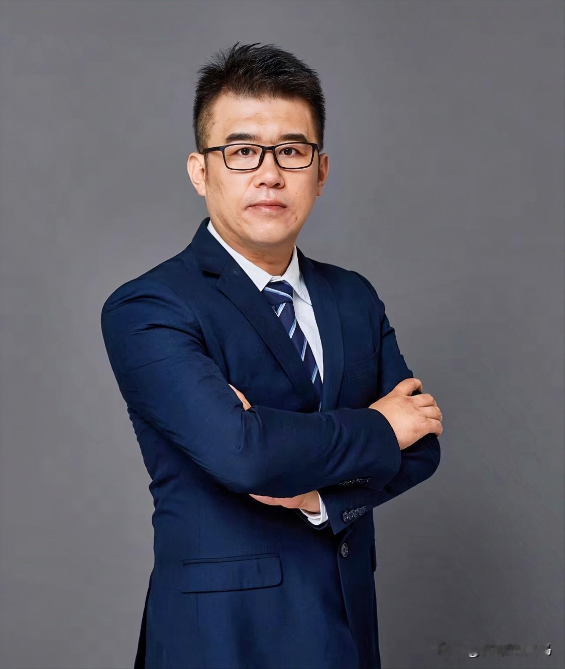 川大这瓜保熟，但也真苦。那个叫王竹卿的博导，估计做梦也没想到会被学生集体掀了桌