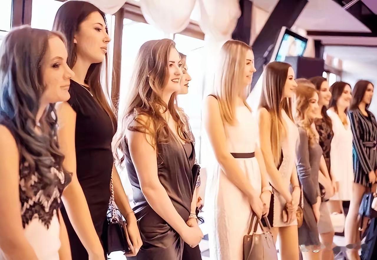 别被表象骗了！爱泼斯坦案，才是西方权贵腐败的真正天花板为啥苏联没爆出爱泼斯坦