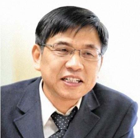 “中医不灭，天理难容？”中南大学的教授张功耀发起万人签名，要求取消中医药