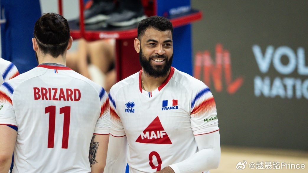 排球🏐法国排球——埃尔文·恩加佩斯：我将重返图尔俱乐部。据RMCSpor