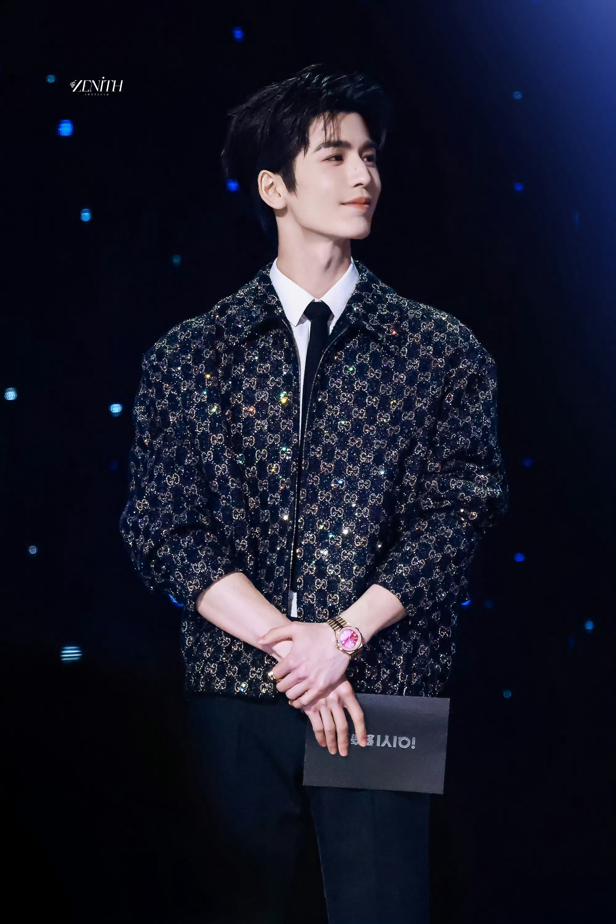 张凌赫和白鹿都是很好的演员，真的没必要刻意解读一个眼神张凌赫没躲躲闪闪，反而笑着