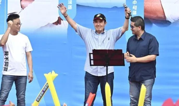 马英九质问赖清德：谁是杂质国民党今（19日）下午举办“新北反”罢免活动，马英九