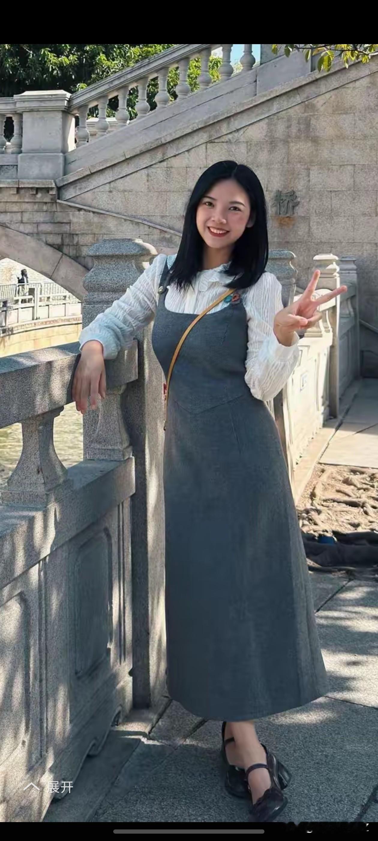 幸福感满🈵，美就在身边，爱笑的女人不会差