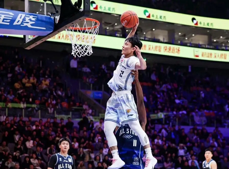永远的好兄弟！赵睿谈徐杰：“他拿MVP。”“我真的替他高兴。”“最后的扣篮很精彩