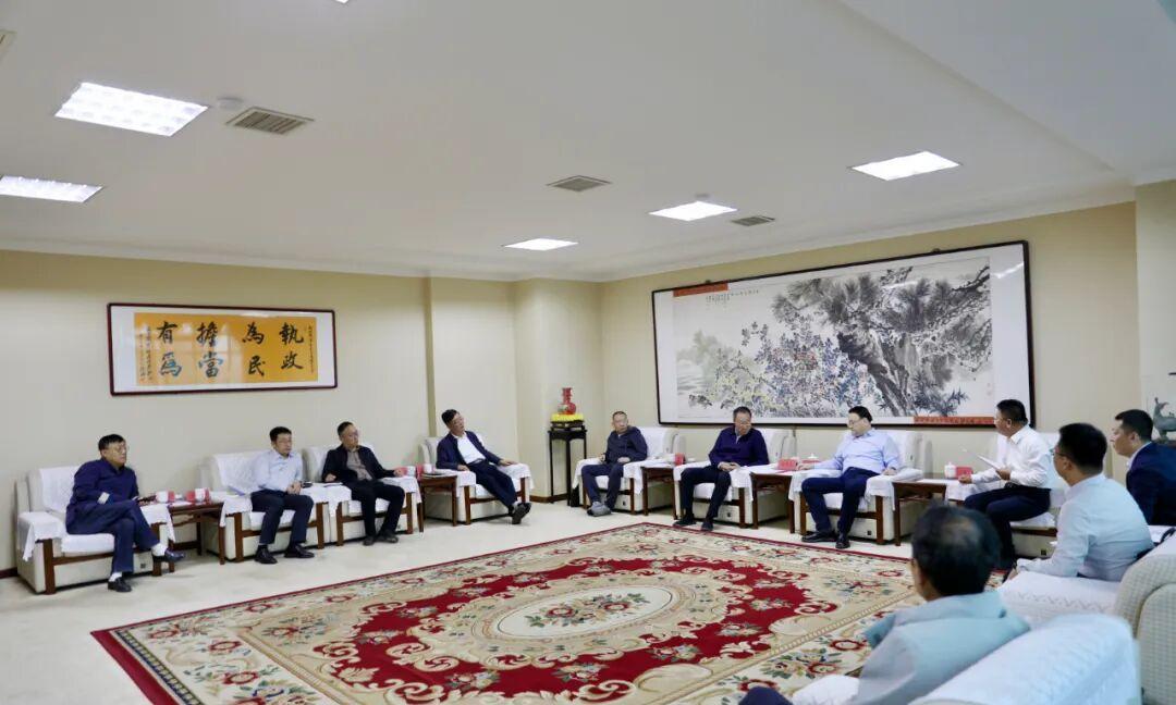 9月22日，临汾经济开发区党工委书记、管委会主任白建成与国网临汾供电公司总经理罗
