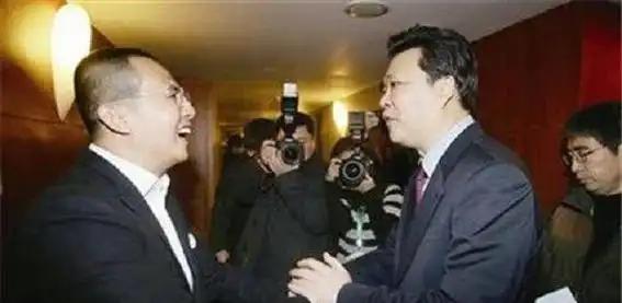 上世纪90年代中期，张子强绑架李泽钜的案件震动香港。李氏家族意识到，家人的安全不