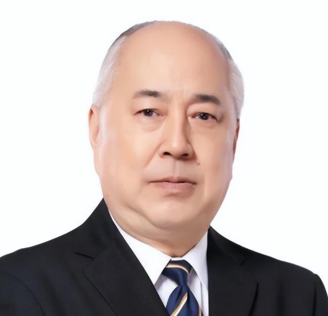钱学森的儿子钱永刚，初中数学考30分，高中没念完就辍学，人生两次中断学业，换作别