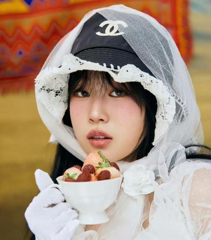 我长得像我爸爸，我很骄傲这是沈佳润面对媒体说的在这个整容医美流行的时代，她没