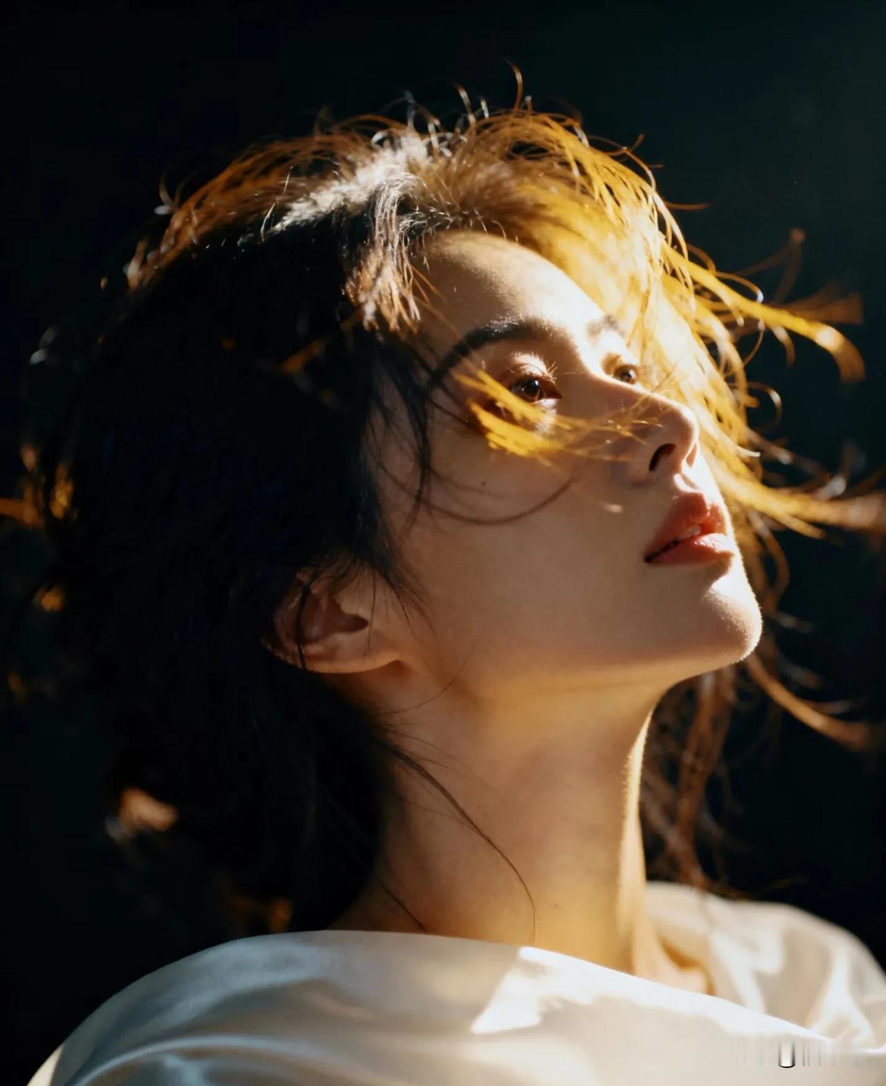 中年人的情劫哪有全身而退的？明明都是过来人，却偏要碰婚外那点暧昧，以