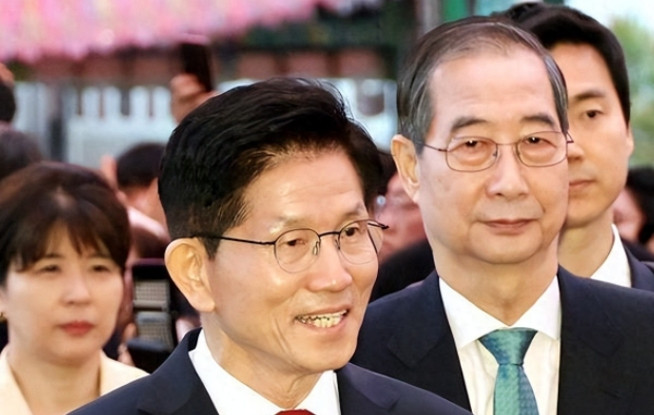 韩国执政党今天将召开紧急会议：讨论金文洙和韩德洙单一化问题！