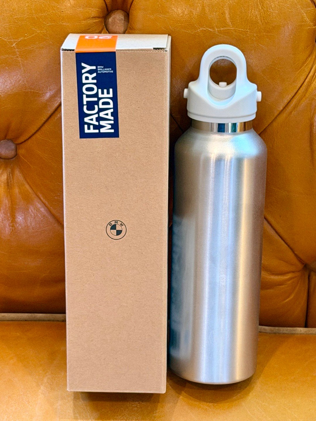 降温了，不会还有小朋友没有保温杯吧？宝马金属保温杯，在评论区里吱一声，后天就抽！