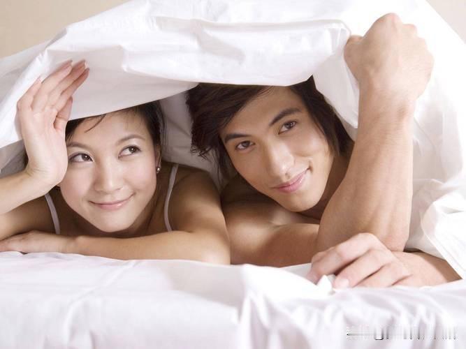 性生活排第一：成年人最快乐的10件事一个健康成年人感到最快乐的十件事及占比:
