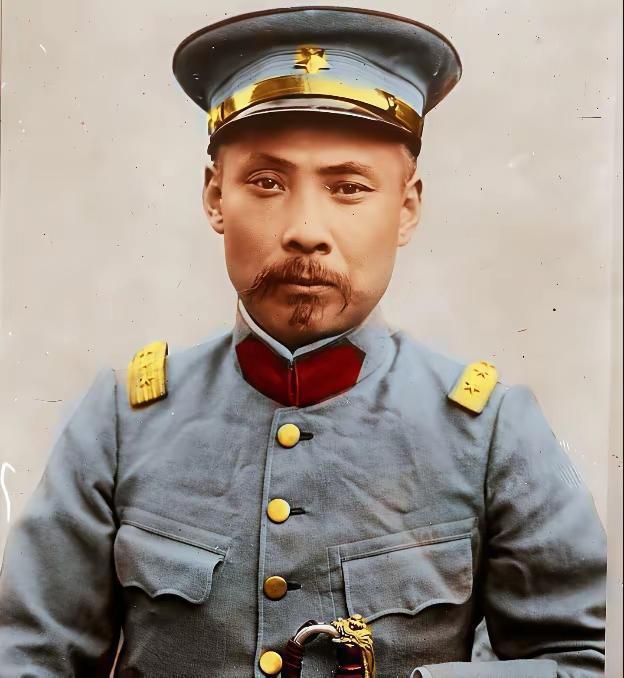 1964年，天寒地冻，段祺瑞遗体被运往北京，埋入万安公墓，终入土为安。此前他