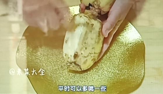 女人一到冬天，手脚冰凉是常有的事儿。像我，一降温就冷得不行，手脚跟冰块似的。其实