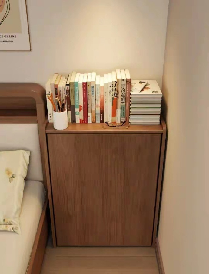 “床头柜”已逐渐退出中国家庭，看看年轻人的做法，高级又实用