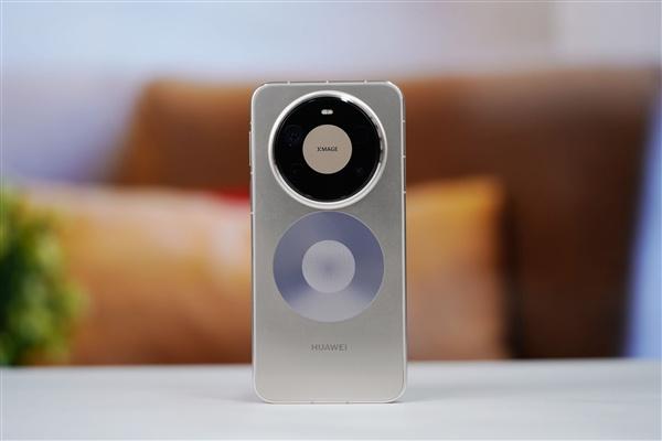 华为Mate90系列定档9月23日先看一下标准版的基本配置：6.75"1.5