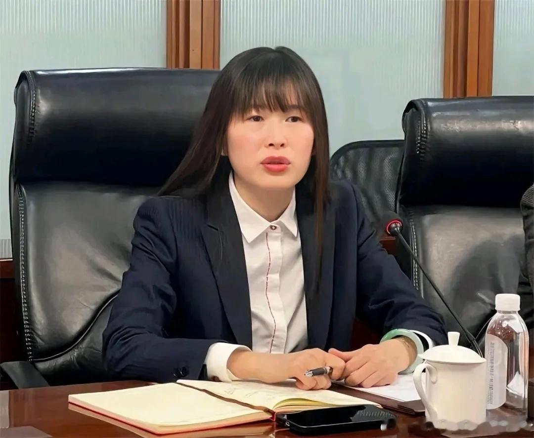 80后女柜员“逆袭”，获聘4200亿银行副行长。