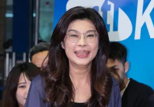 国民党支持率暴跌!2025年10月28日报道,郑丽文紧急喊话,一改往日态度!正式