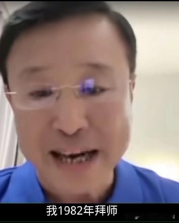 郭德纲大师哥贾伦表示，1982年他拜了恩师侯耀文。当时，他有机会拜很多厉害的名家