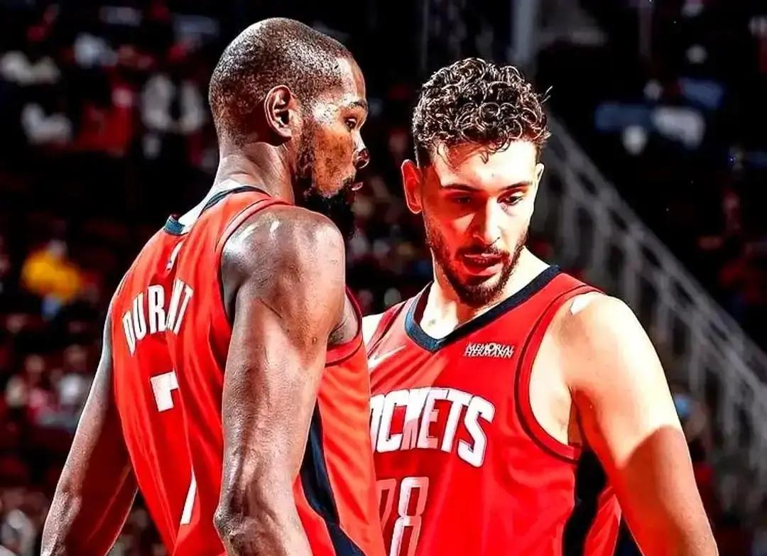 火箭现在像一辆超跑，油箱只够跑半圈。主力一下，分差瞬间被撕成口子。阿门五场