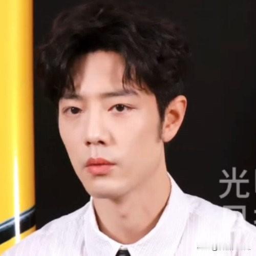 王一博红了，搞极限运动去了李现红了，旅游摄影去了肖战红了，什么都没干不谈恋