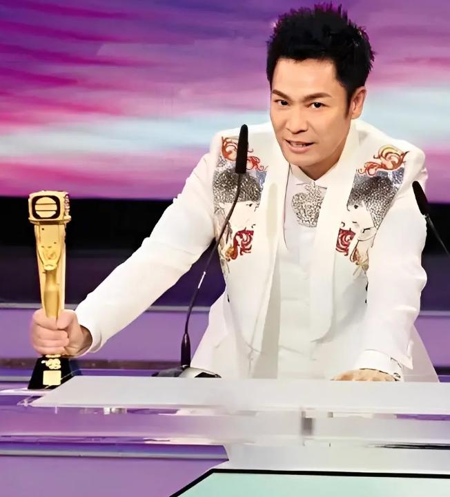 1997年，贫穷的郭晋安，向相恋4年的女友刘小慧求婚。刘小慧没犹豫太久，说了句“