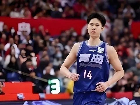 CBA签约消息：据知名篮球自媒体人球圈赵探长报道，北控男篮交易得到国手锋线赵嘉义