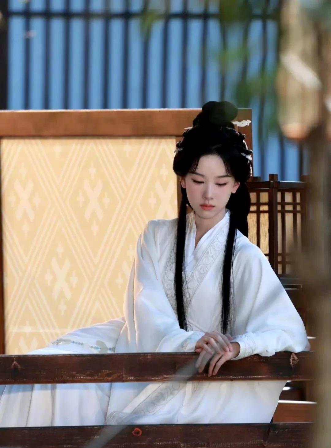 陈都灵《翘楚》白衣路透，白月光古装女神预定！！“清丽出尘”四个字都不足以形容